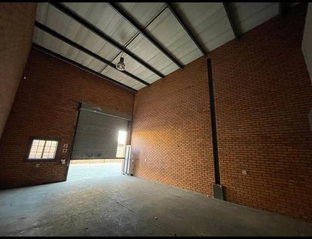 INDUSTRIAL PROPERTY TO RENT IN HENNOPSPARK